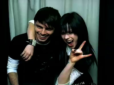 Avril Lavigne "Girlfriend" dir. The Malloys (2007) 100M hits on YouTube
