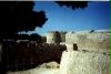 Teil des Burgrabens von dem die Altstadt von Rhodos komplett umgeben ist.
