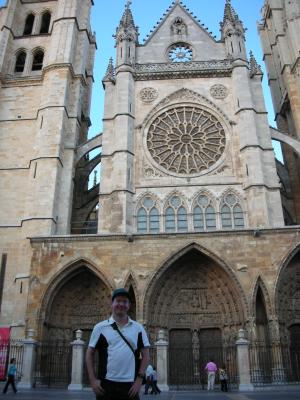 Frente a la Catedral de León - 6 de julio