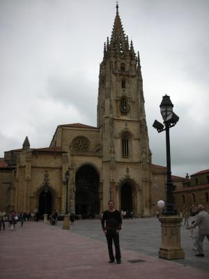 Frente a la Catedral de Oviedo - 7 de julio