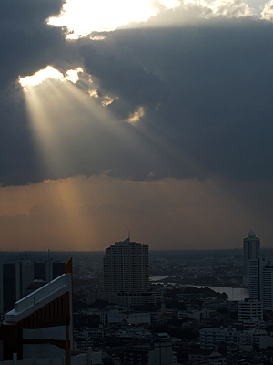 Bangkok - 21 June 2012 - 18:08