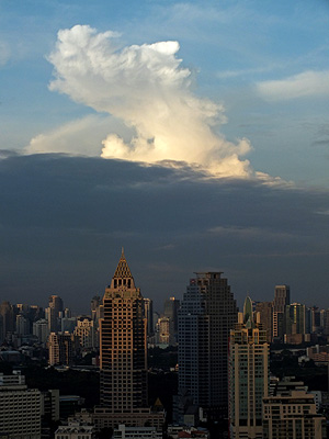 Silom - Bangkok - 16 September 2011 - 18:07