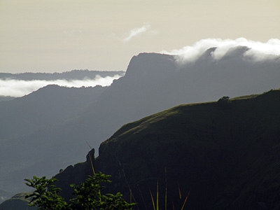 Nausori Highlands Road - Viti Levu - Fiji Islands - 18 March 2010 - 8:15