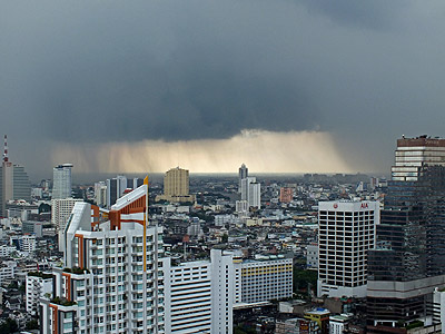 Bangkok - 9 October 2011 - 14:38