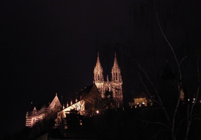 Dom bei Nacht