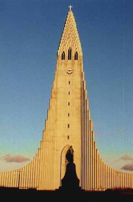 Die Hallgrímskirche in natura