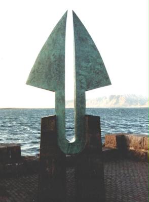 Skulptur am Strand von Reykjavik
