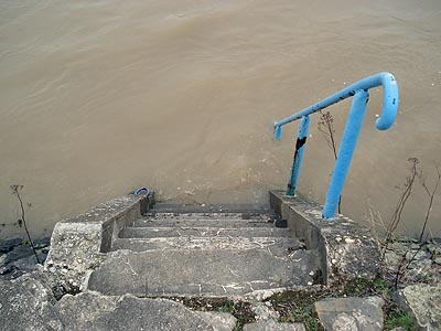 hochwasser, kein wunder bei dem wetter...