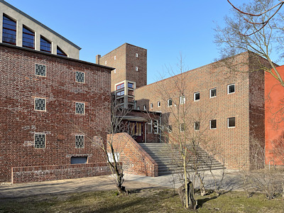 Hans Hertlein: Stadtbad in Luckenwalde, 1927–1928