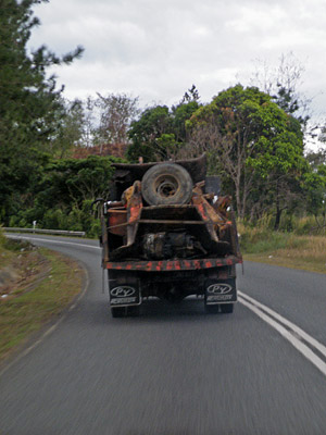 Ersatzteile - Queens Road - Momi - Fiji Islands - 17 June 2010 - 7:20