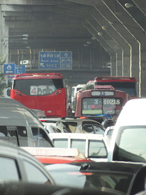 Chaloem-Maha Nakhon Expressway - Bang Na - Bangkok - 15 March 2013 - 16:45