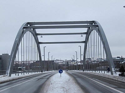 Brücke West-Ostufer