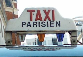Mit einem Taxi nach Paris...