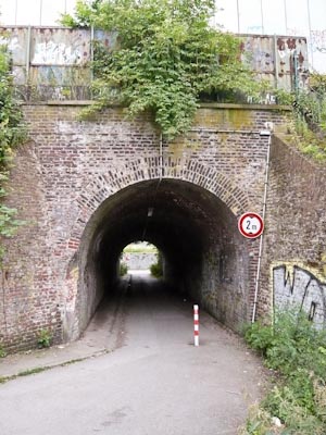 Mittlerweile auch weg - der kleine Tunnel in Hörde