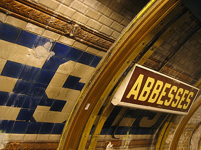 Metro Abbesses