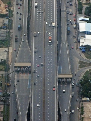 Burapha Withi Expressway - Bang Na Trad Highway - Bang Phli - Samut Prakan - Thailand - 4 July 2012 - 10:09