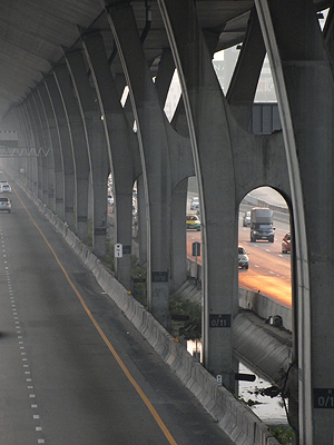 Bang Na-Trad Expressway - Bang Na - Bangkok - 11 February 2013 - 7:27