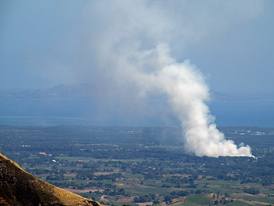 Sugar cane burning season - Nadi - Viti Levu - Fiji Islands - 21 July 2010 - 11:28