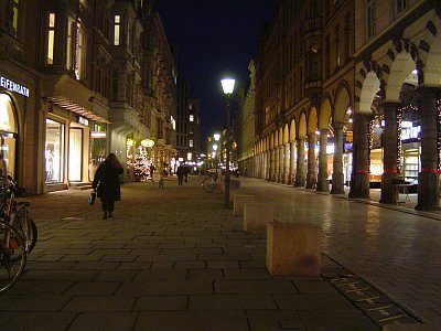 esplanade (nacht).