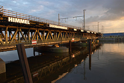 Bruecke Oberhafen