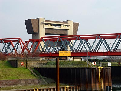 schiffshebewerk an der ruhr in meiderich