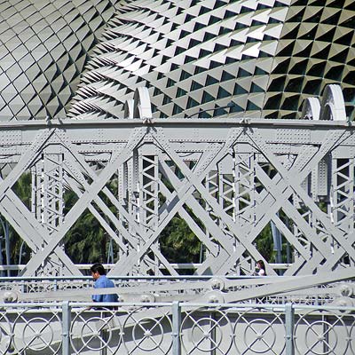 Cavenagh Bridge - Anderson Bridge - Esplanade Theatres On The Bay - Singapore