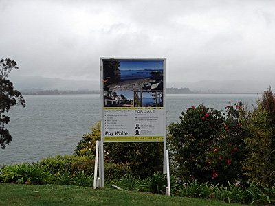 Kawaha Point Road - Rotorua - New Zealand - 12 September 2014 - 15:23