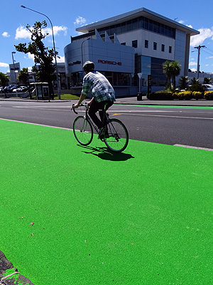 Great North Road - Grey Lynn - Auckland - New Zealand - 3 December 2014 - 10:33