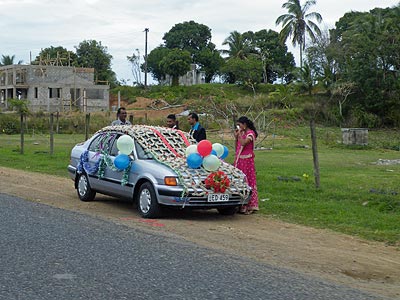 Hochzeit am Strassenrand - Queens Road - Tuvua - Viti Levu - Fiji Islands - 20091213 - 9:50