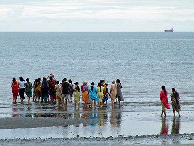 Religious Ceremony - Nadi Bay - Fiji Islands - 14 May 2010 - 13:35