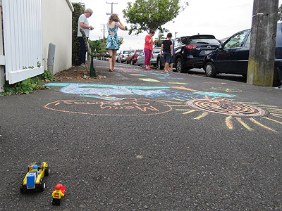 Queen Street - Northcote Point - Auckland - New Zealand - 25 December 2015 - 14:03