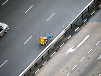 Yellow Pedicab after the rain - Crawford Road - Singapore - 20090411 - 17:40