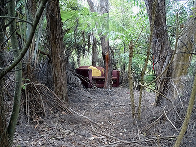 Mahoney Drive -&gt; Lucas Creek - Albany - Auckland - New Zealand - 8 April 2015 - 14:10