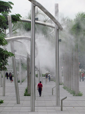 Mist Walk - Marina Bay - Singapore - 4 October 2010 - 16:20