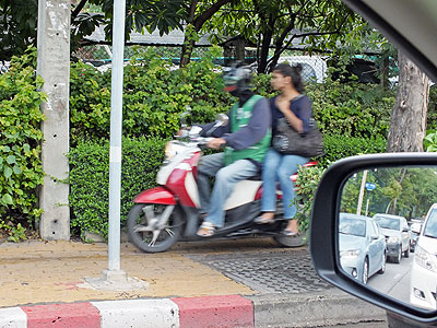 Sukhumvit Soi 105 Lasalle - Bang Na - Bangkok - 7 June 2013 - 7:30