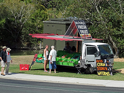 Lake Road x Seebreeze Road - Devonport - Auckland - 21 February 2014 - 16:09