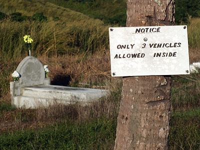 Muka Cementery - Queens Road - Sigatoka - Fiji Islands - 11 May 2011 - 7:17
