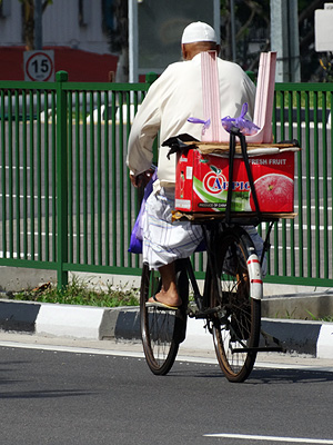 Victoria Street - Singapore - 10 July 2014 - 10:39