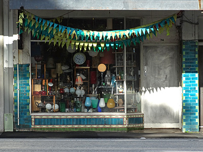 Ponsonby Road - Auckland - New Zealand - 1 July 2015 - 9:34