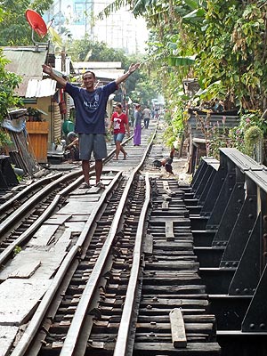 Between Petchaburi and Sukhumvit - Khlong San Saeb - Bangkok - 19 January 2012 - 9:11