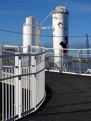 Onehunga Harbour Road - Auckland - 2 March 2015 - 8:33