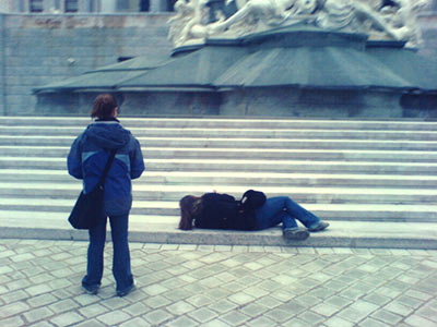 Touristinnen vor dem Wiener Parlament