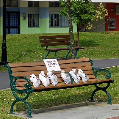 &quot;Please do not throw&quot; - Tampines Central Park - Singapore - 20090425 - 10:15