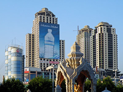 Pratunam Center - from Central World Plaza - Pratunam - Bangkok - Thailand - 20090507 - 17:45