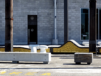 Ferry Drop Off - Quay Street - Auckland - New Zealand - 22 August 2014 - 12:17