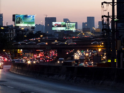 Thanon Rama III - Rama IV flyover - Khlong Toei - Bangkok - 15 January 2013 - 18:29