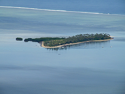 Robinson Crusoe Island - Coral Coast - Fiji Islands - 27 June 2010 - 10:28