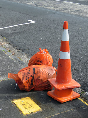 Queen Street - Northcote Point - Auckland - New Zealand - 22 October 2015 - 9:27