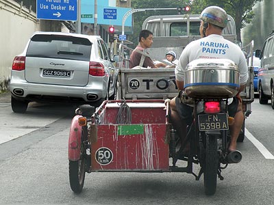 Kitchener Street - Singapore - 20090811 - 9:15