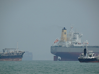 Singapore Straits - from East Coast Park - 3 April 2013 - 13:44